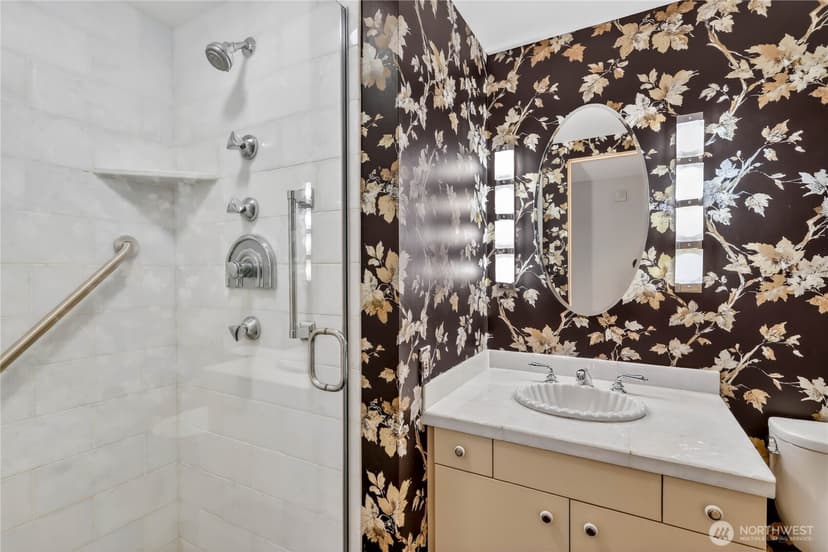 Property photo for 4540 8th Avenue NE #2106, Seattle photo 6