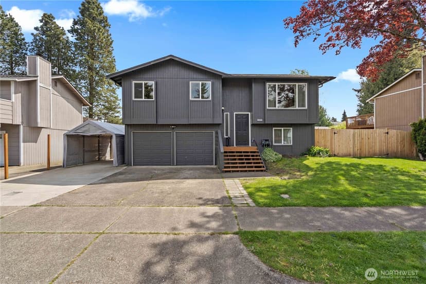 Property photo for 5555 34th Street Loop NE, Tacoma photo 2