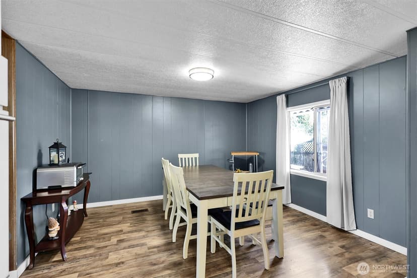 Property photo for 9007 53rd Avenue Ct E, Tacoma photo 8
