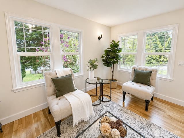 Property photo for 5304 NE 193rd Street, Lake Forest Park photo 4