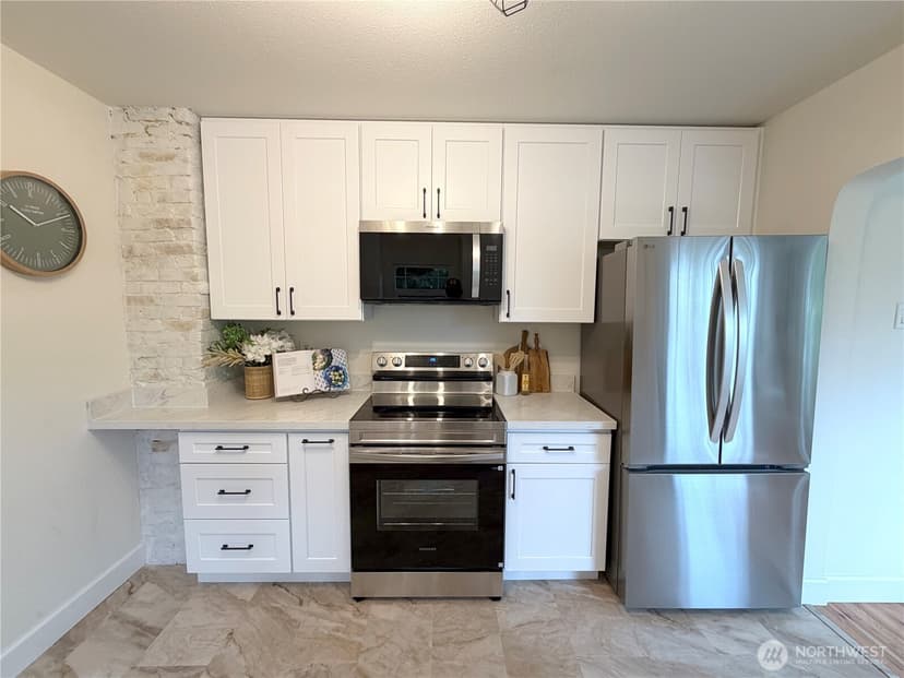 Property photo for 5304 NE 193rd Street, Lake Forest Park photo 8