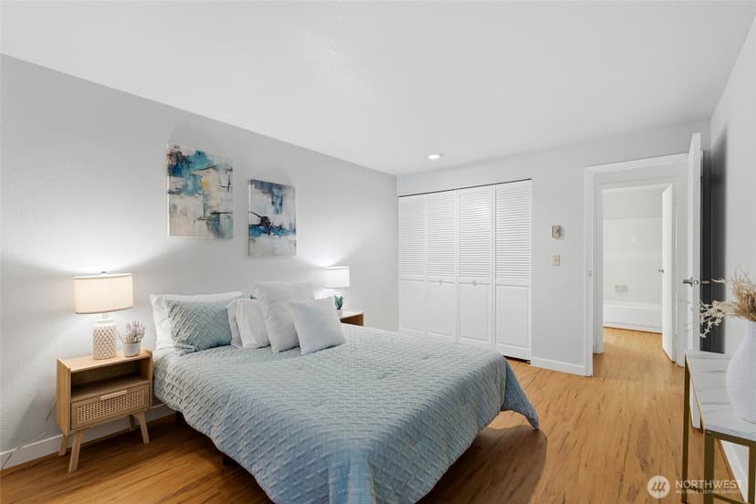 Property photo for 4106 Factoria Boulevard SE #205, Bellevue photo 13