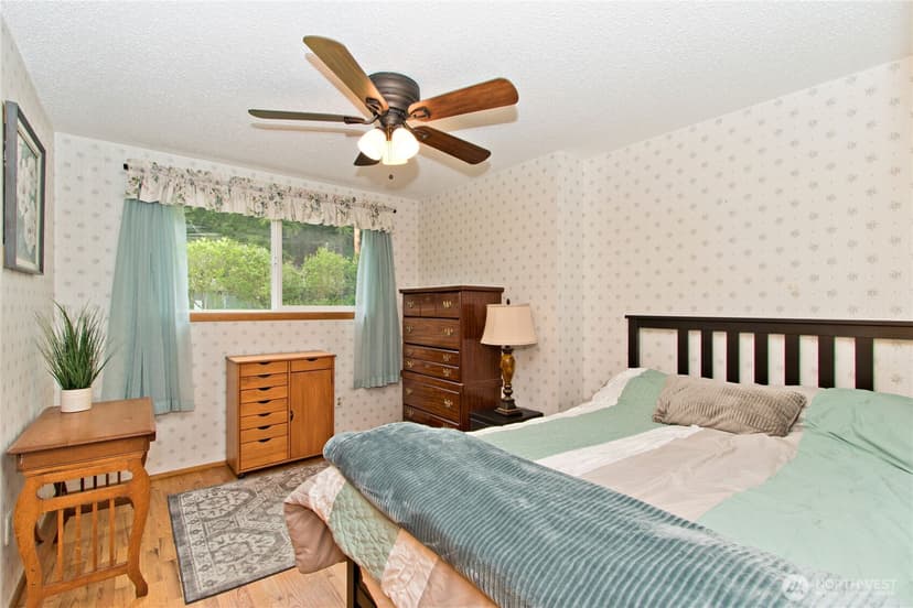 Property photo for 25040 180th Avenue SE, Kent photo 18