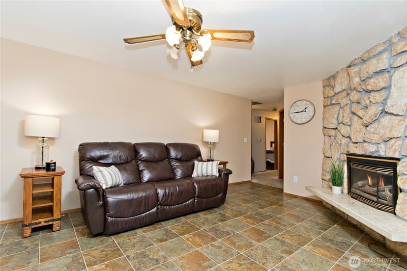 Property photo for 25040 180th Avenue SE, Kent photo 13