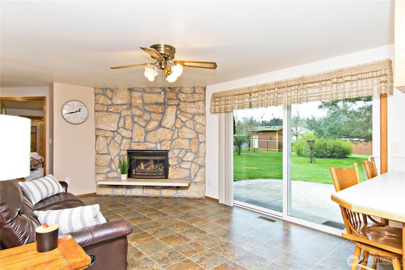 Property photo for 25040 180th Avenue SE, Kent photo 12
