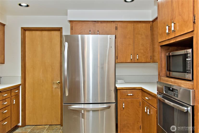 Property photo for 25040 180th Avenue SE, Kent photo 10