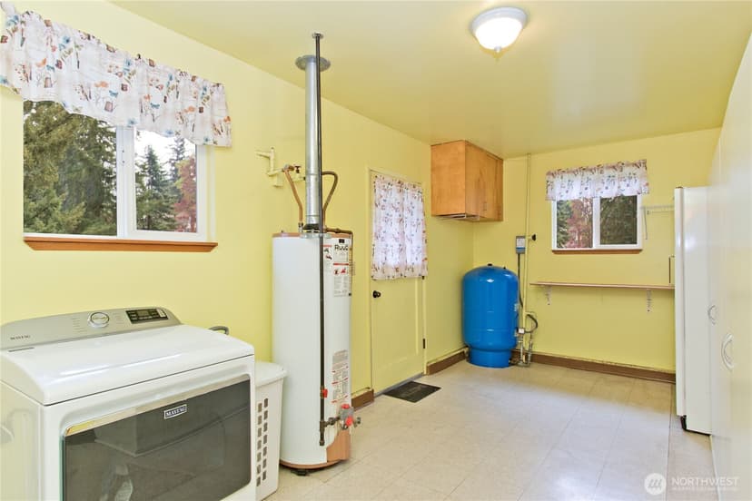 Property photo for 25040 180th Avenue SE, Kent photo 19