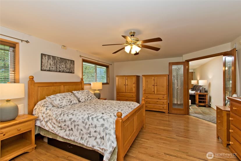 Property photo for 25040 180th Avenue SE, Kent photo 15