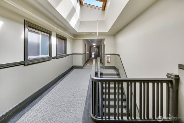 Property photo for 7 Harrison Street #39, Seattle photo 4