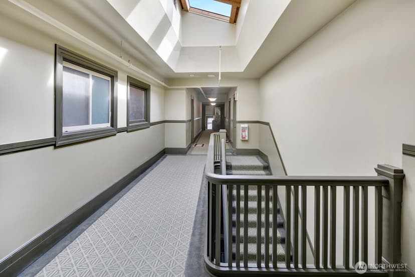 Property photo for 7 Harrison Street #39, Seattle photo 4