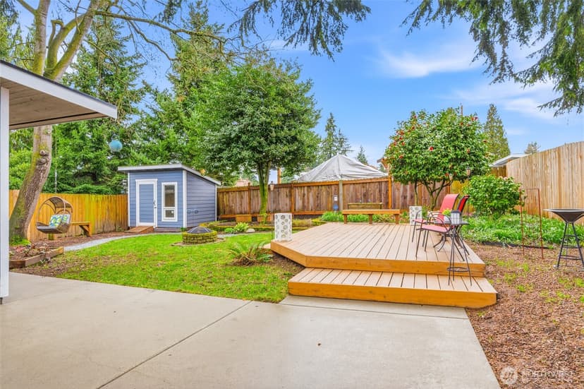 Property photo for 2300 NE 8th Place, Renton photo 21
