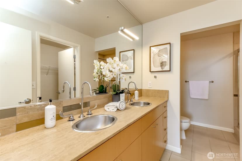 Property photo for 17 W Mercer Street #301, Seattle photo 18