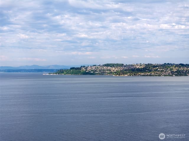 Property photo for 4802 N Waterview Street, Tacoma photo 2