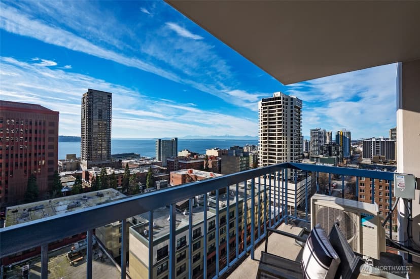 Property photo for 2100 3rd Avenue #1502, Seattle photo 6