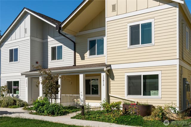 Property photo for 13813 32nd Lane S, Tukwila