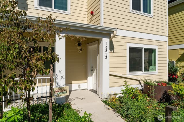 Property photo for 13813 32nd Lane S, Tukwila photo 3