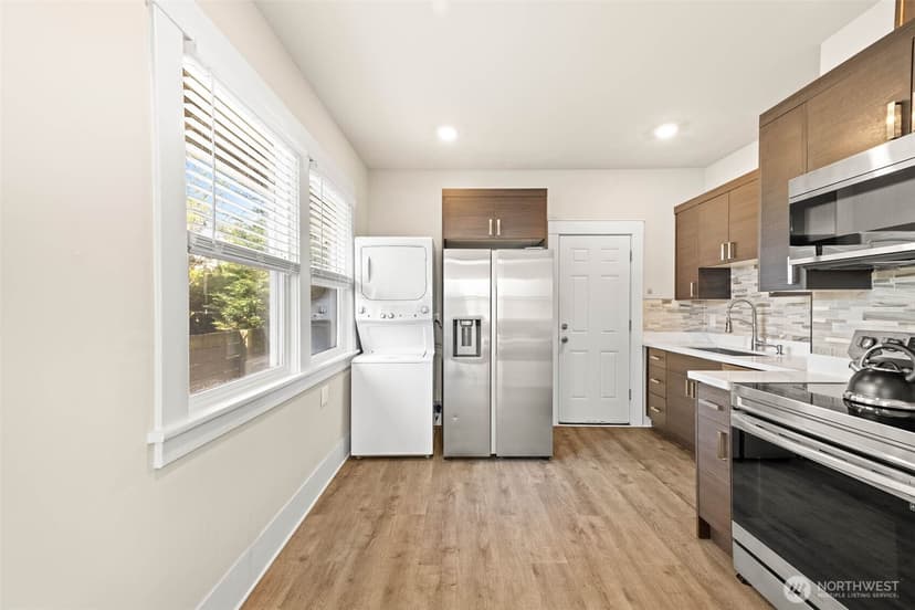 Property photo for 1413 26th Avenue, Seattle photo 13