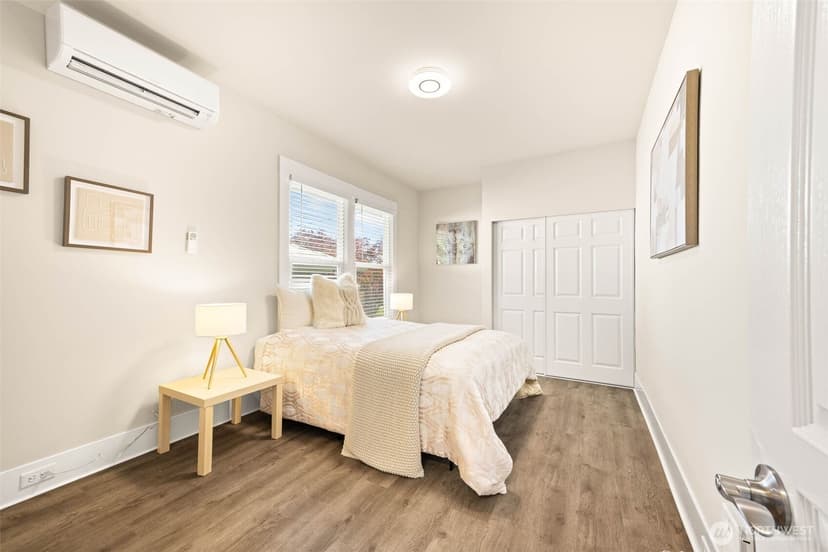 Property photo for 1413 26th Avenue, Seattle photo 19