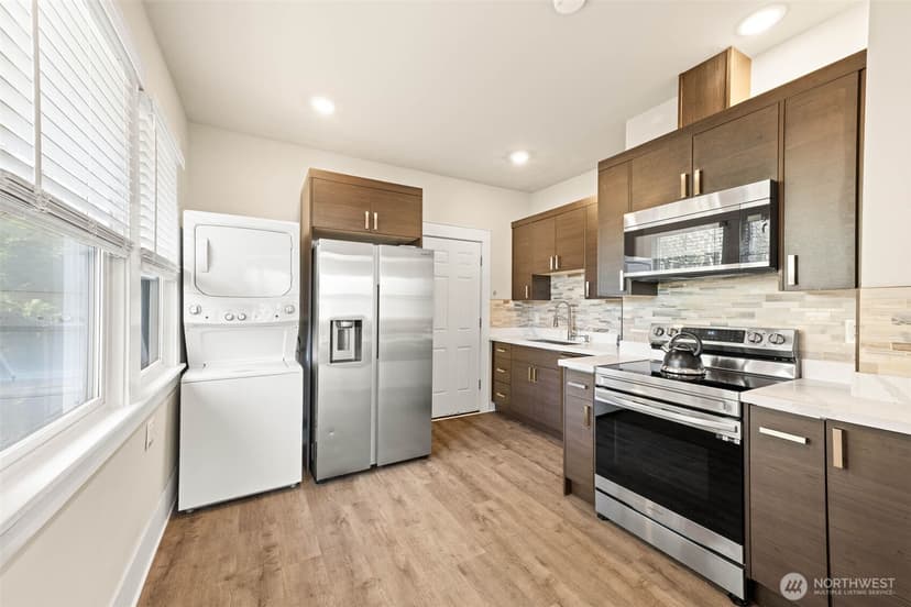 Property photo for 1413 26th Avenue, Seattle photo 12