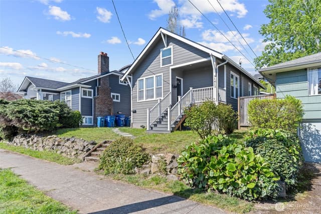 Property photo for 1413 26th Avenue, Seattle photo 3