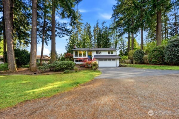 Property photo for 9215 NE 178th Street, Bothell photo 2