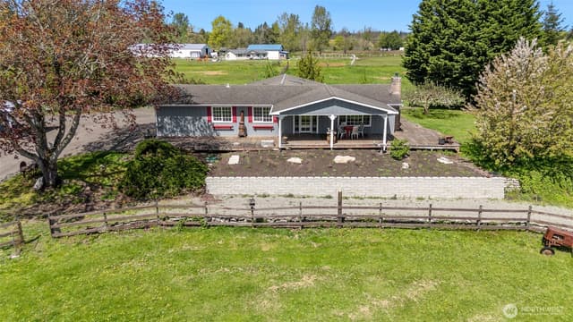 Property photo for 11103 13th Street E, Edgewood