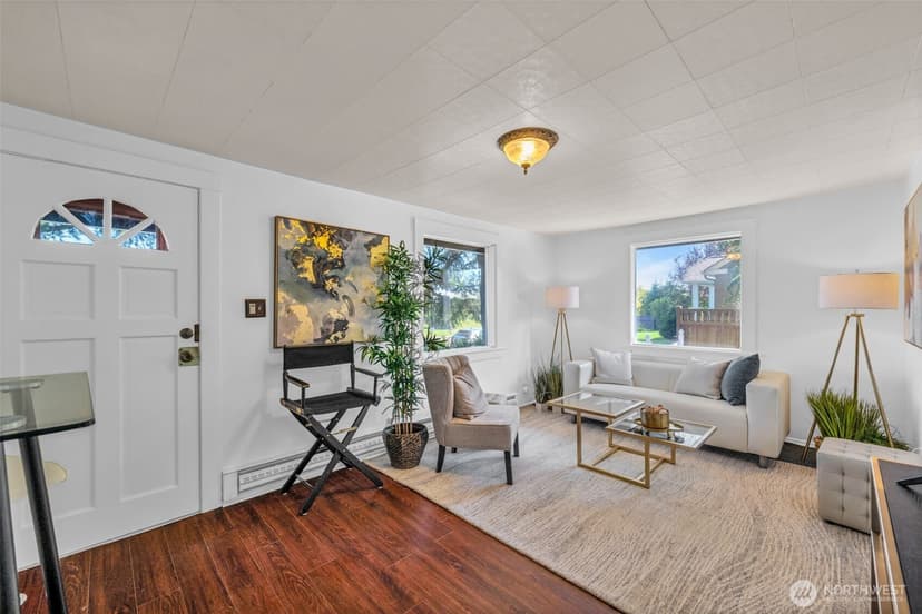 Property photo for 8427 30th Avenue SW, Seattle photo 3