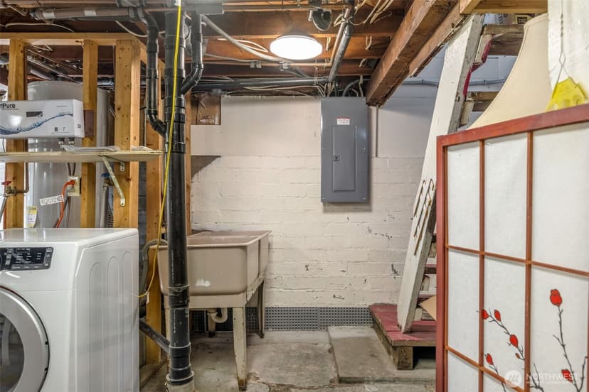 Property photo for 8427 30th Avenue SW, Seattle photo 19