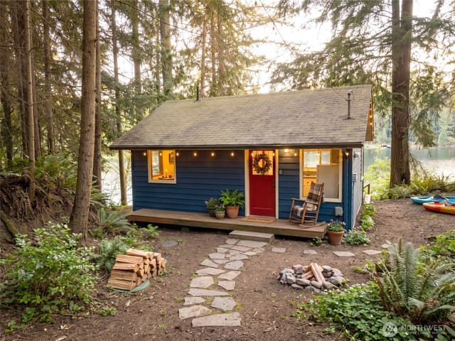 Property photo for 4945 Lakeside Drive, Langley photo 2