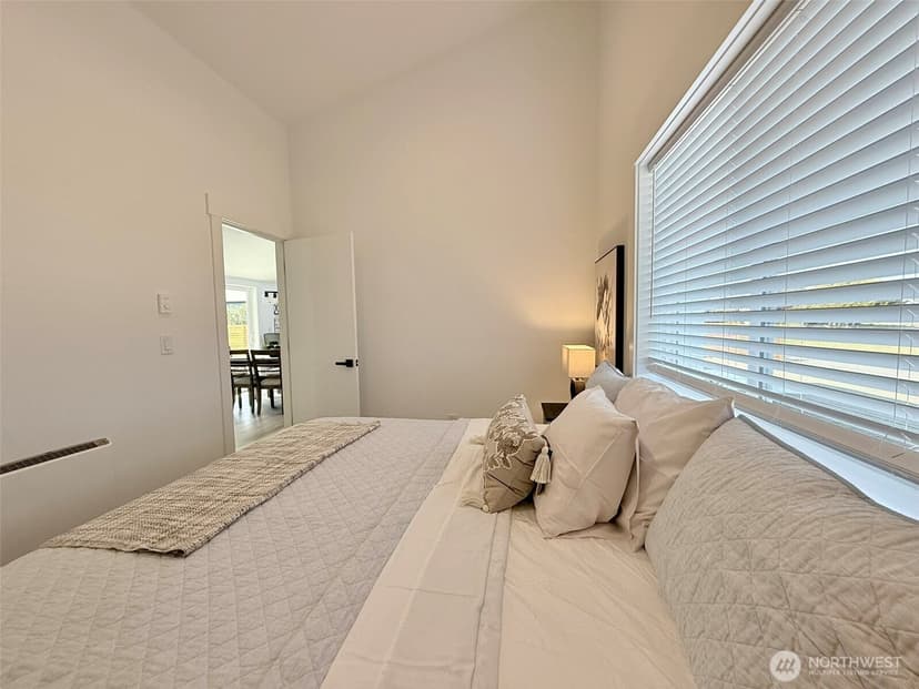 Property photo for 737 Ocean Shores Boulevard SW, Ocean Shores photo 16