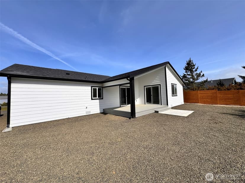 Property photo for 737 Ocean Shores Boulevard SW, Ocean Shores photo 28