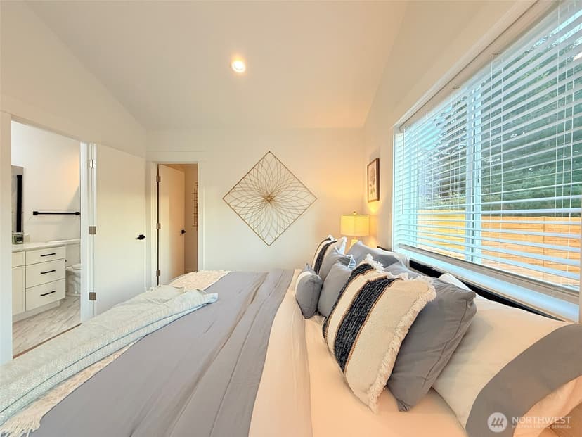 Property photo for 737 Ocean Shores Boulevard SW, Ocean Shores photo 23