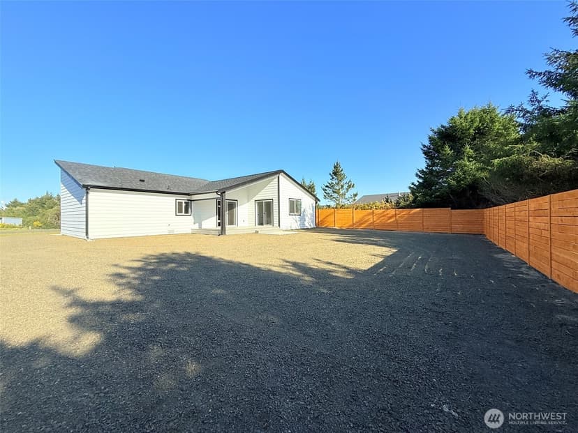 Property photo for 737 Ocean Shores Boulevard SW, Ocean Shores photo 30