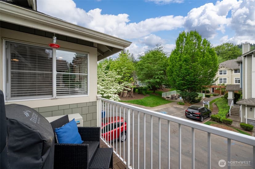 Property photo for 2130 Newport Way NW #7-4, Issaquah photo 7