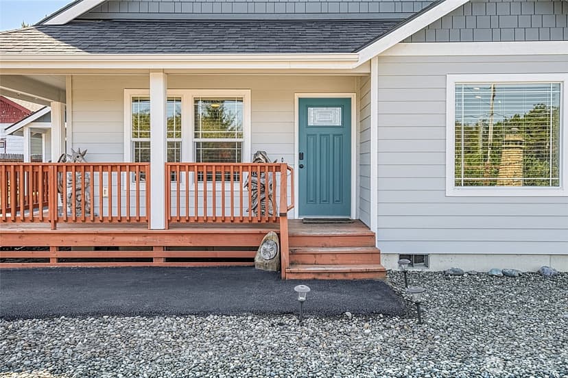 Property photo for 399 Seashore Street SW, Ocean Shores