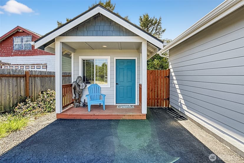 Property photo for 399 Seashore Street SW, Ocean Shores photo 3