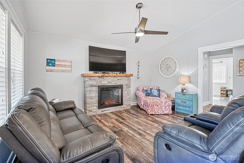 Property photo for 399 Seashore Street SW, Ocean Shores photo 17