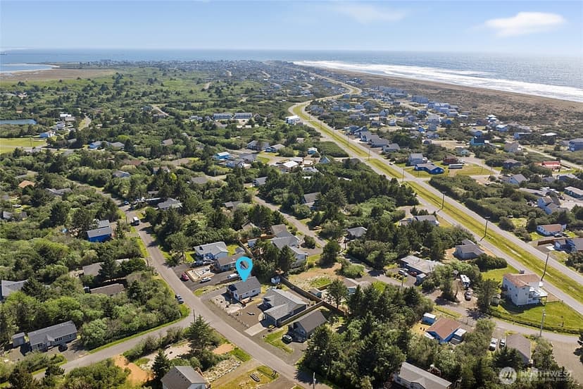Property photo for 399 Seashore Street SW, Ocean Shores photo 6