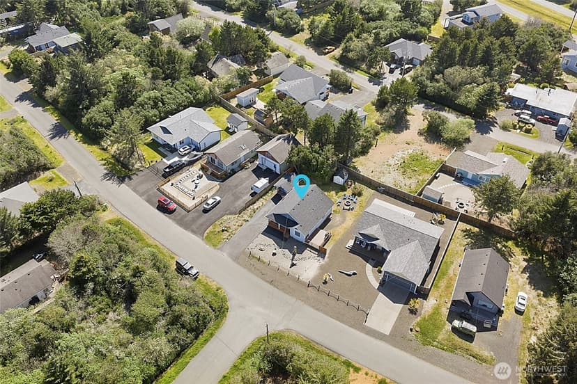 Property photo for 399 Seashore Street SW, Ocean Shores photo 38
