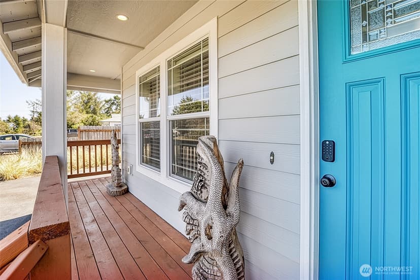Property photo for 399 Seashore Street SW, Ocean Shores photo 7