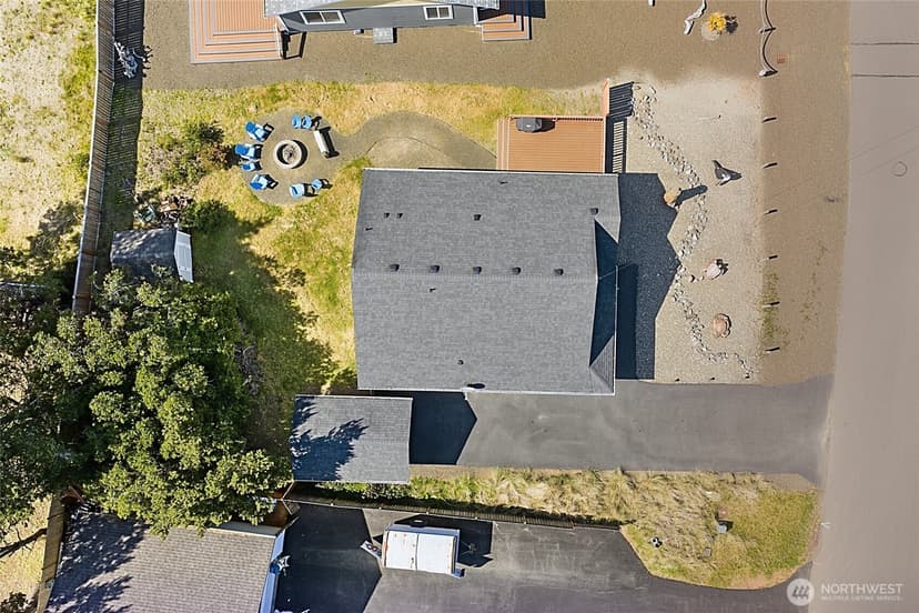 Property photo for 399 Seashore Street SW, Ocean Shores photo 30