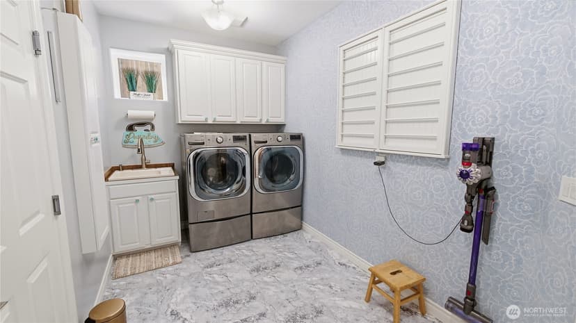 Property photo for 18212 73rd Avenue W, Edmonds photo 13