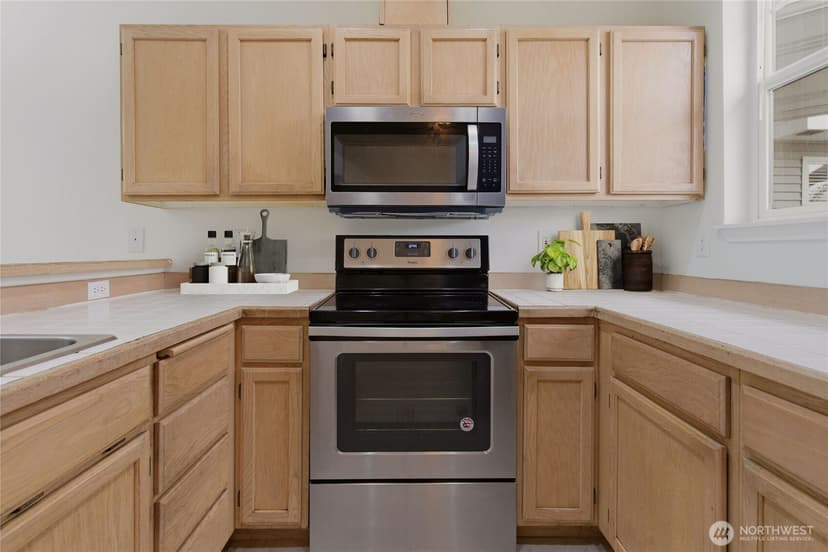 Property photo for 5400 Harbour Pointe Boulevard #G202, Mukilteo photo 6