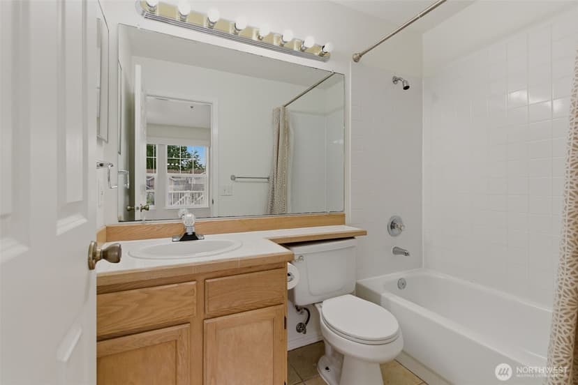 Property photo for 5400 Harbour Pointe Boulevard #G202, Mukilteo photo 24