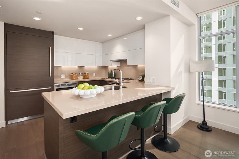 Property photo for 583 Battery Street #3002N, Seattle photo 4