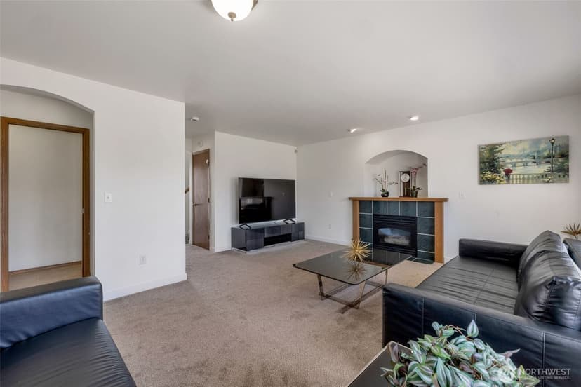 Property photo for 4622 S 73rd Street Ct, Tacoma photo 6
