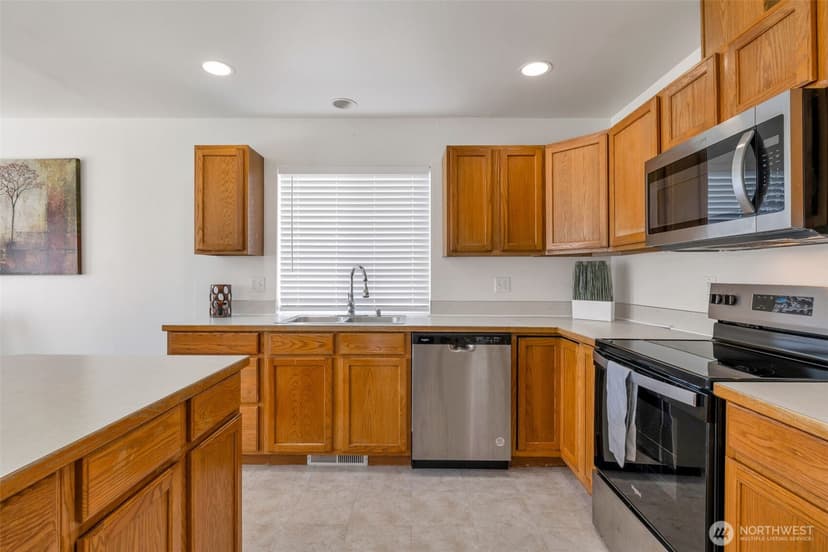 Property photo for 4622 S 73rd Street Ct, Tacoma photo 12