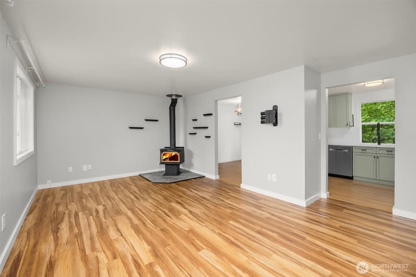Property photo for 15718 126th Place NE, Woodinville photo 3