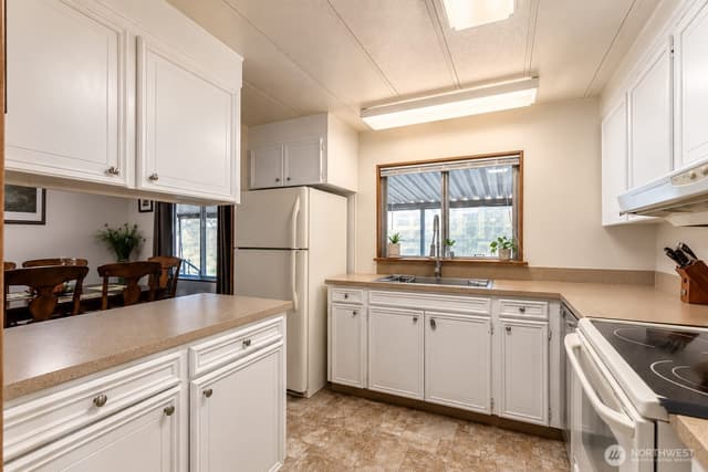 Property photo for 1402 22nd Street NE #214, Auburn photo 4