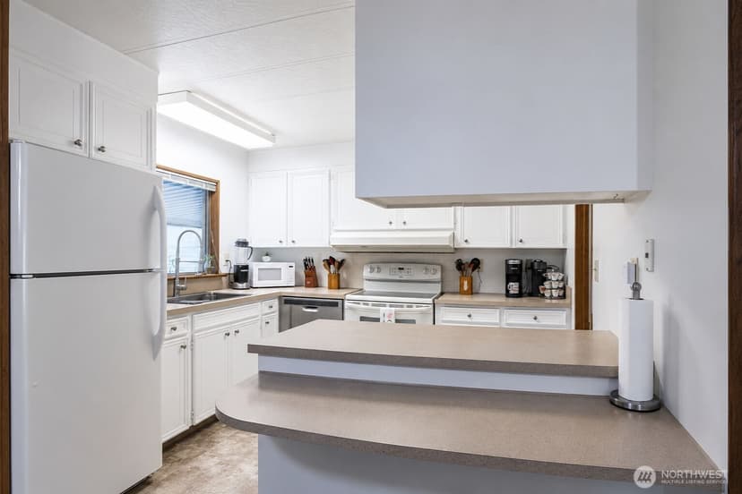 Property photo for 1402 22nd Street NE #214, Auburn photo 10